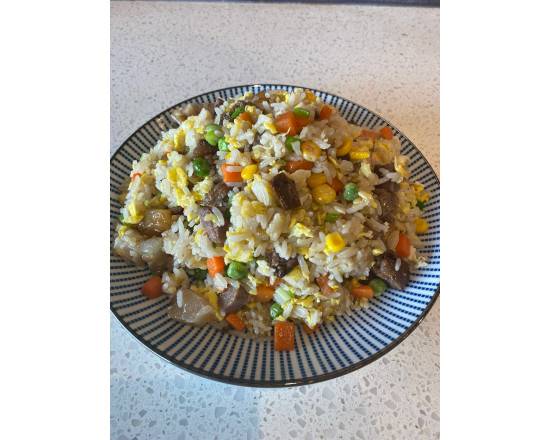 R2. Fried Rice with Beef 牛肉炒饭
